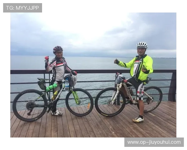 实况足球妹子战队挑战极限展现竞技魅力与团队合作精神